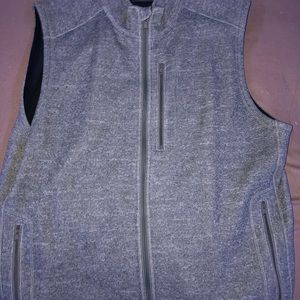 Vineyard Vines fleece vest